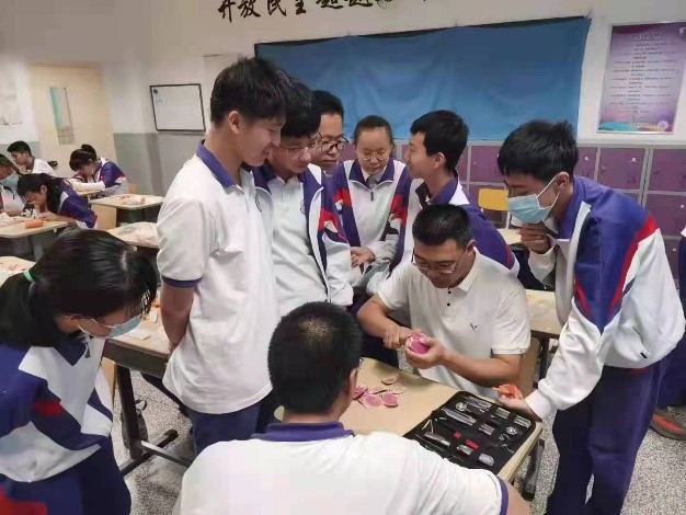 职普融通 启智润心——我校与第二南开学校签署合作协议(图3)