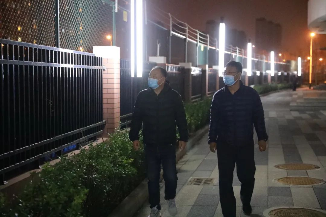 同心战疫 共克时艰——首批入驻全封闭式校园党员干部侧记(一)(图8) 同心战疫 共克时艰——首批入驻全封闭式校园党员干部侧记(一)(图8)