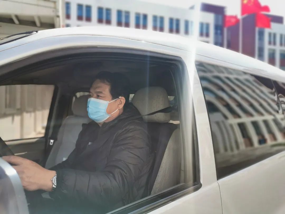 隔离不隔情 关怀暖人心——首批入驻全封闭式校园党员干部侧记(二)(图5) 隔离不隔情 关怀暖人心——首批入驻全封闭式校园党员干部侧记(二)(图5)